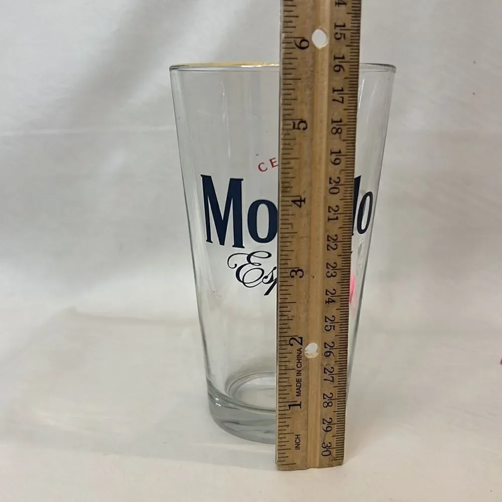 Modeling Beer Glass Especial Cerveza Gold Rim 16 Oz 5 3/4 In  Tall 3 1/2 Round